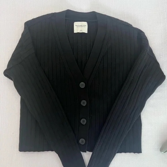 Abercrombie & Fitch Black Knit Cardigan - Picture 1 of 3
